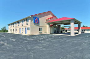 Motel 6-Gilman, IL